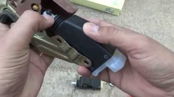 Ремонт дверных замков г. Киров